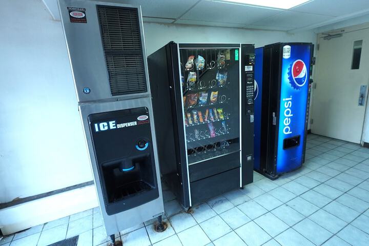 Vending machine