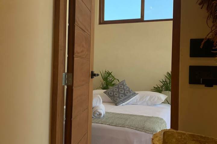 Room 12 of 90