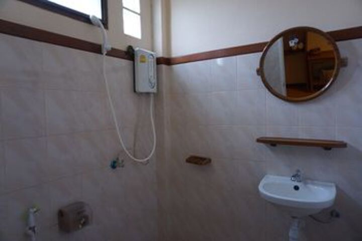 Room 2 of 31