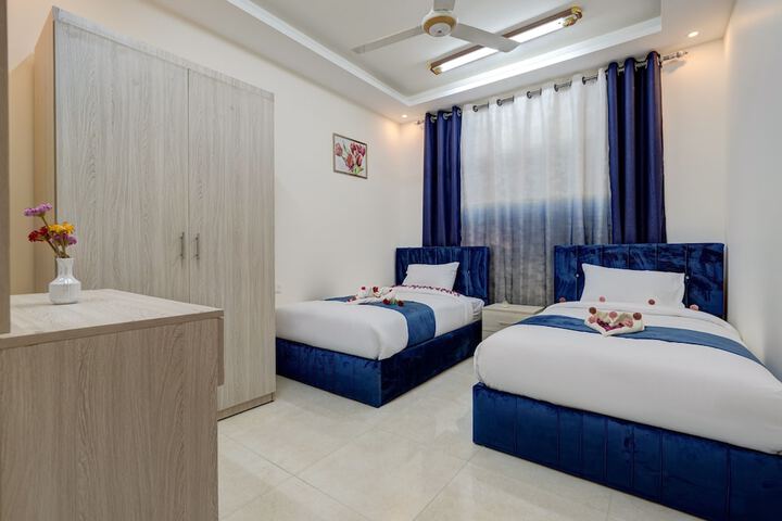 Room 4 of 24
