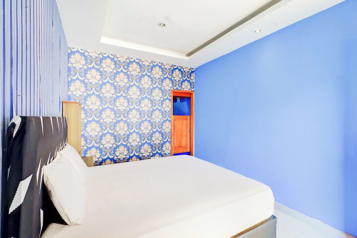 Room 10 of 46