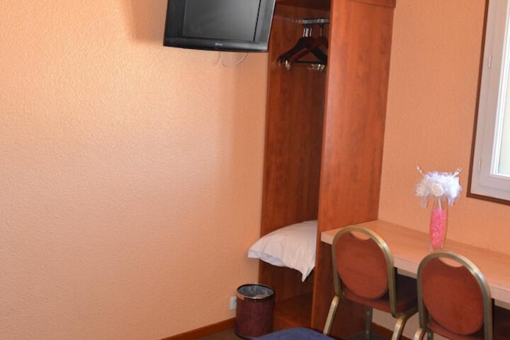 Room 18 of 62
