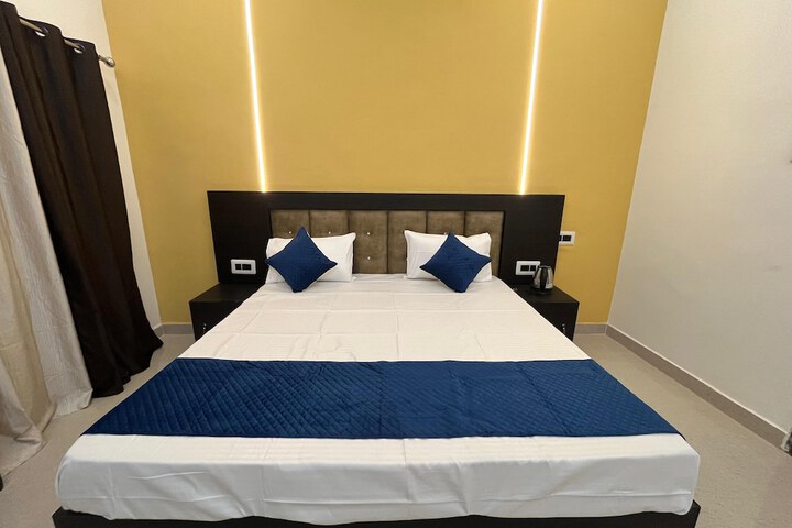 Room 4 of 26
