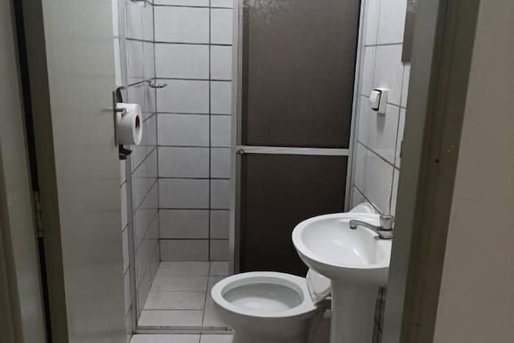 Room 29 of 34
