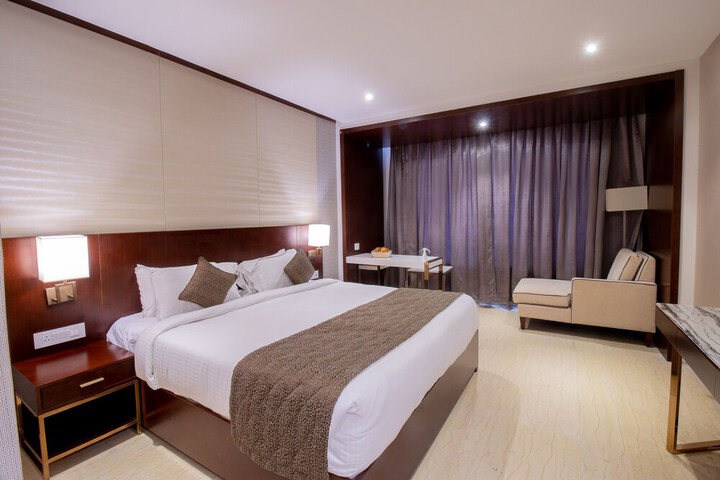 Room 8 of 23
