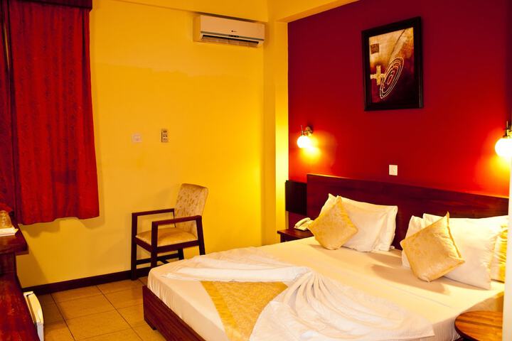 Room 8 of 53