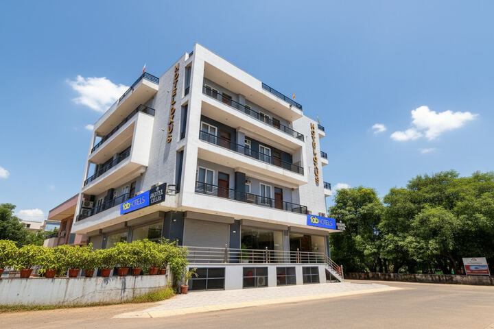 Fabhotel Prime Oxus