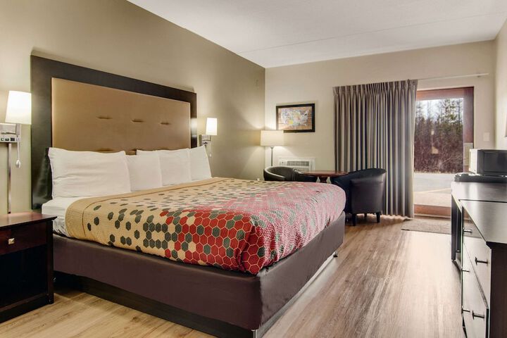 Room 5 of 38