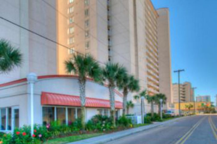 Crescent Shores by RedAwning