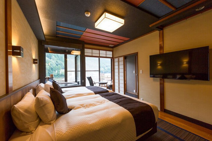 Room 15 of 84