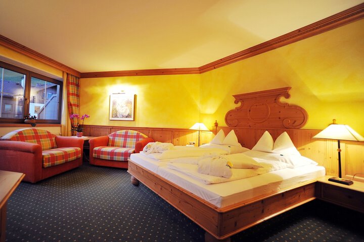 Room 8 of 43