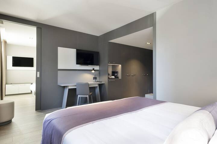 Room 16 of 39