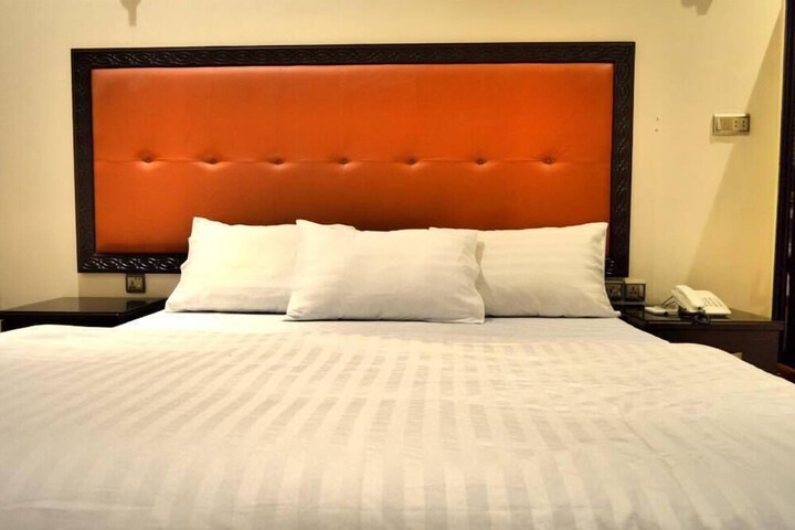 Room 7 of 26