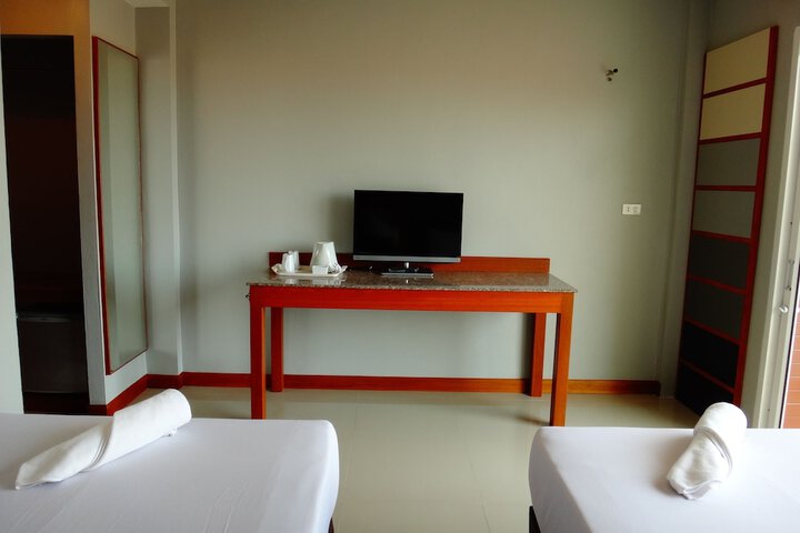 Room 5 of 39
