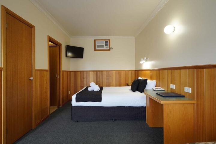 Room 14 of 47