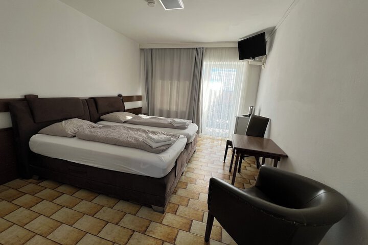 Room 36 of 91
