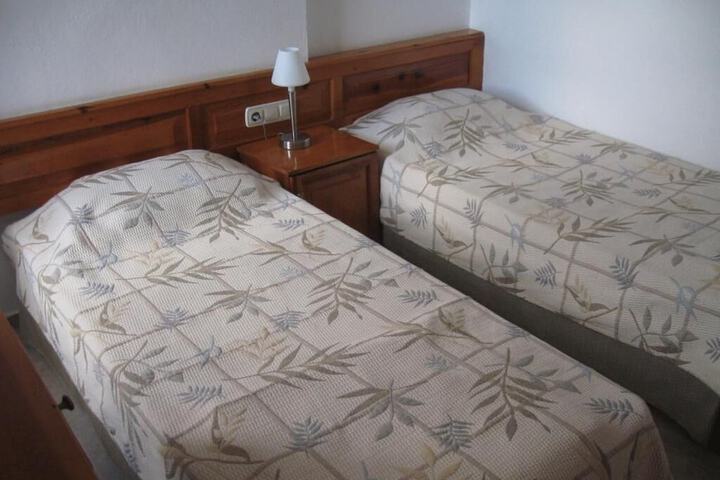 Room 6 of 38
