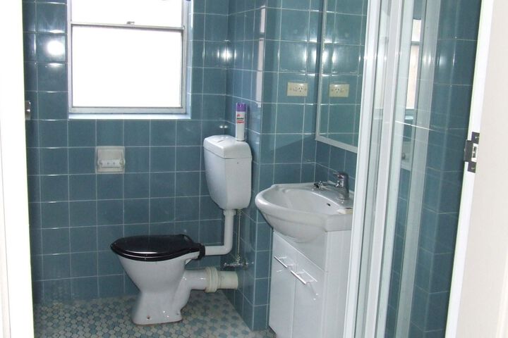Room 3 of 12