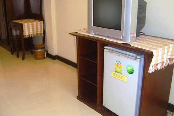 Room 7 of 16