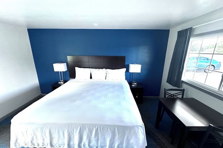 Room 13 of 25