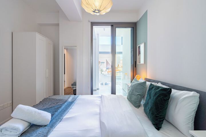 Room 46 of 210
