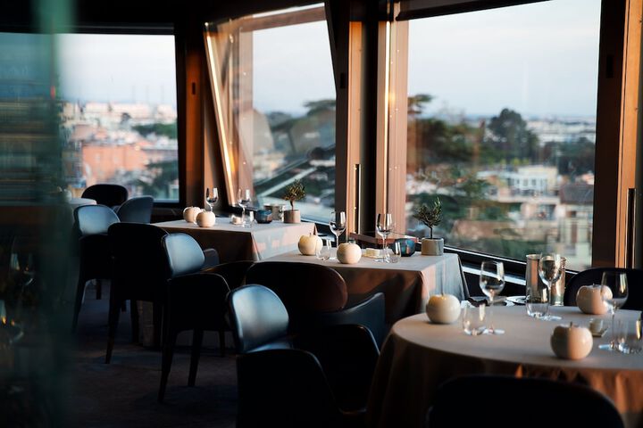 Dining 83 of 101