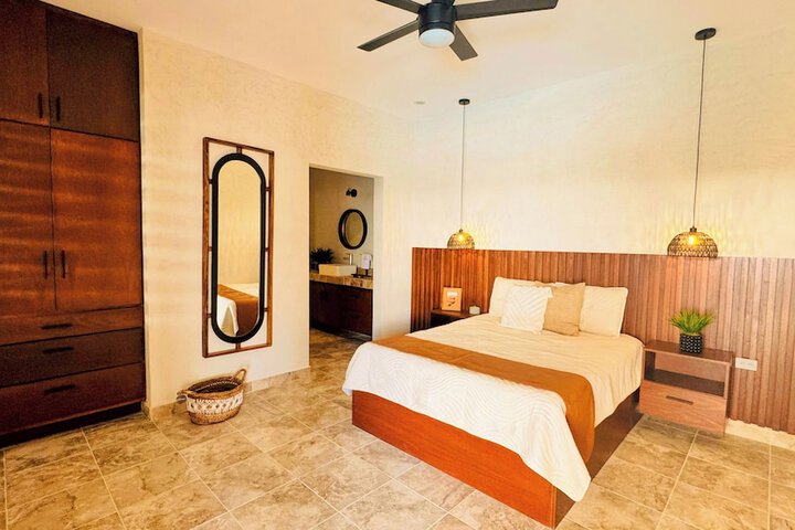 Room 3 of 29