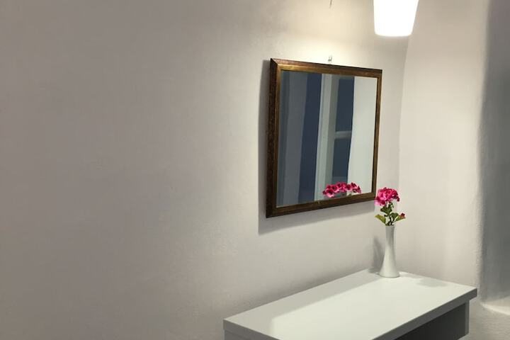 Room 14 of 32