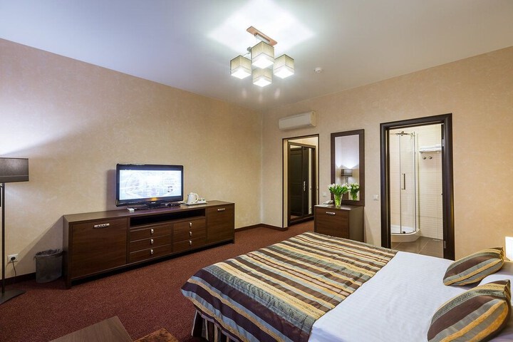 Room 26 of 85