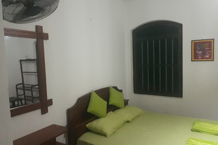 Room 2 of 25