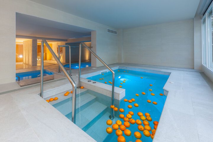 Pool 72 of 187