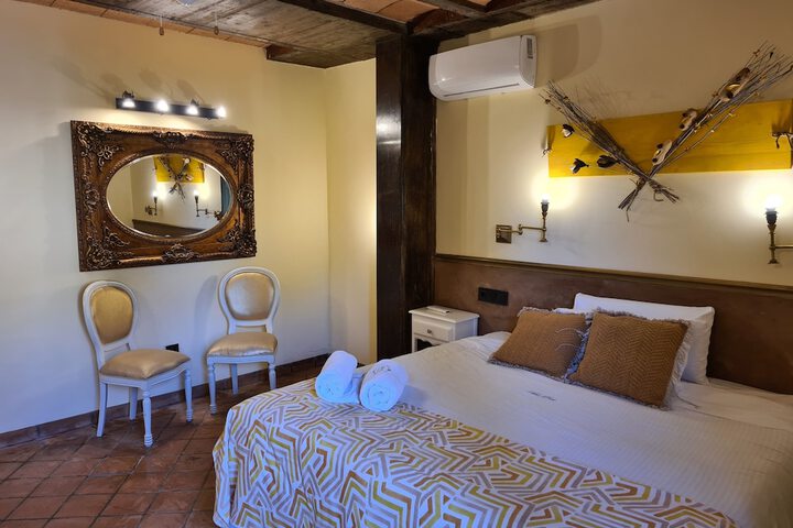 Room 9 of 38