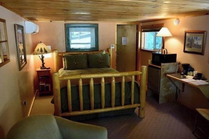Room 22 of 61
