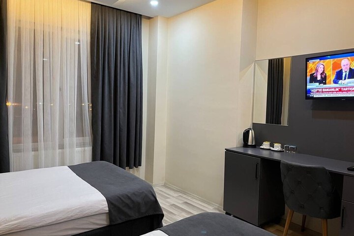 Room 9 of 53