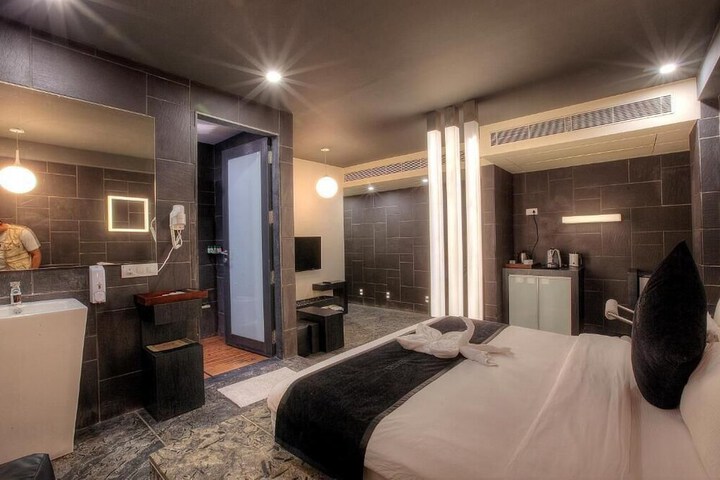 Room 31 of 60