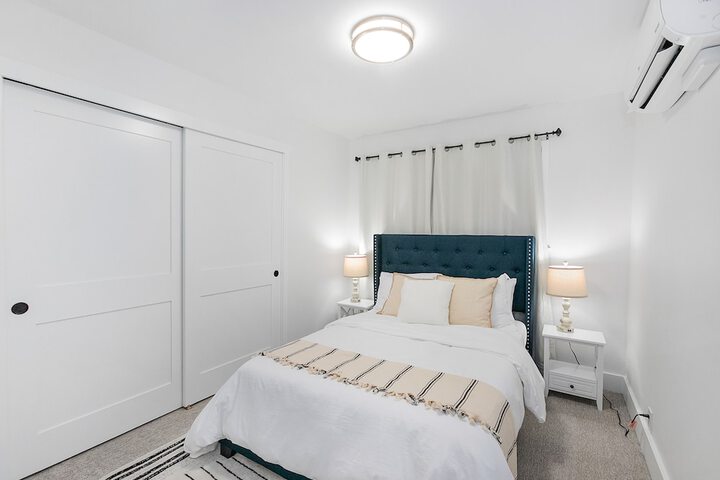 Room 5 of 32