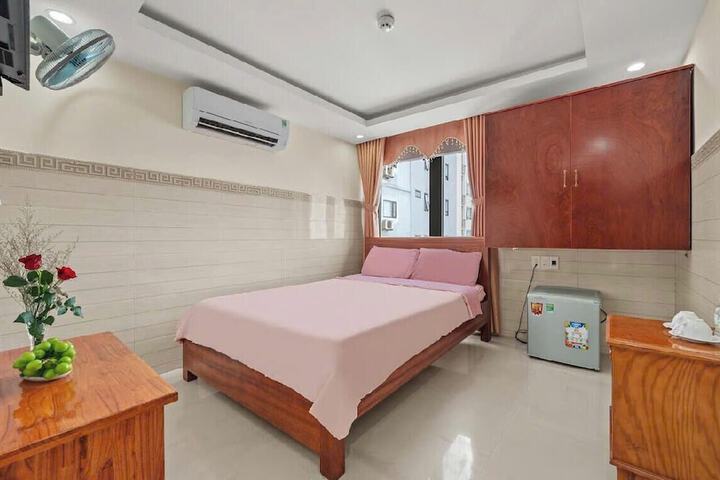 Room 2 of 21