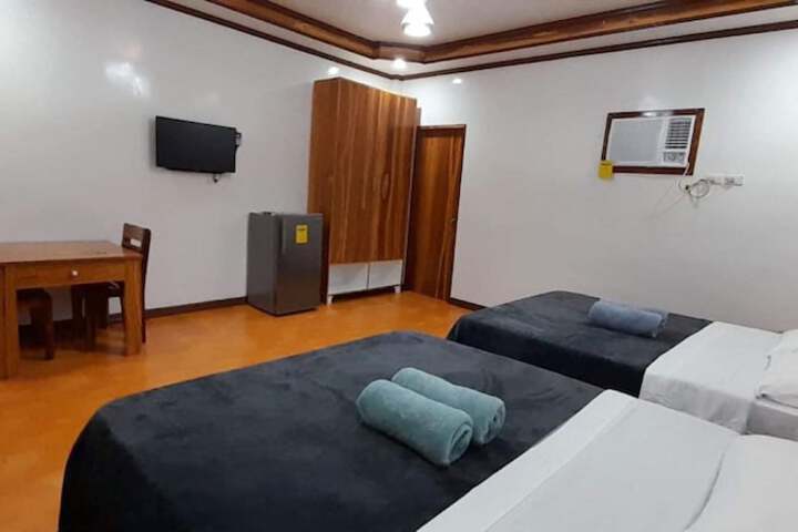 Room 5 of 68
