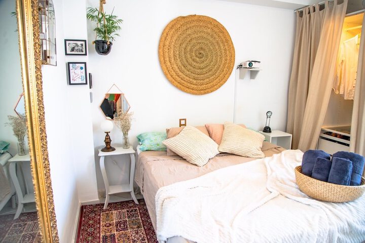 Room 3 of 34