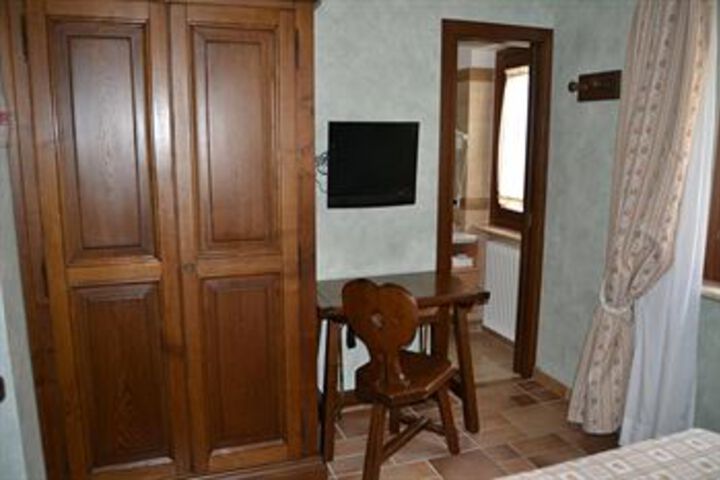 Room 19 of 29