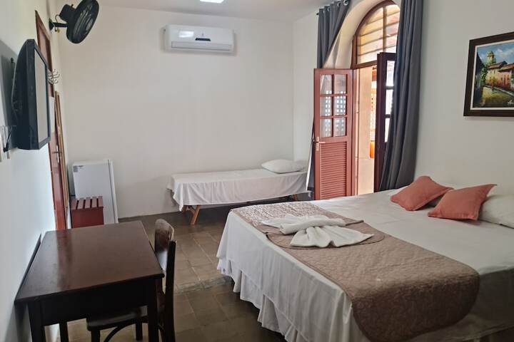 Room 34 of 157