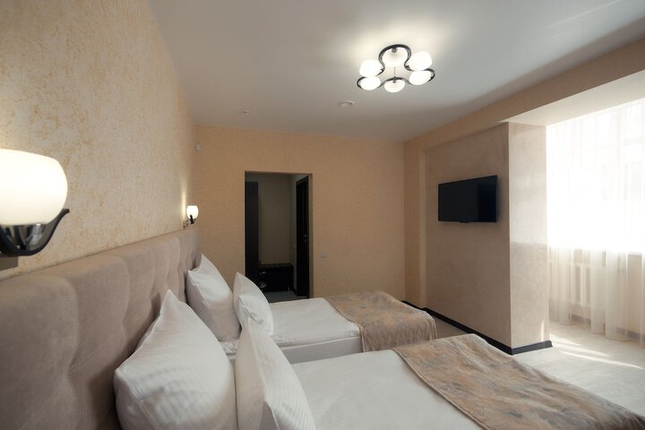 Room 8 of 39