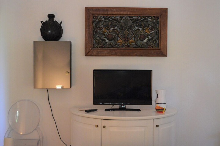 Room 34 of 76
