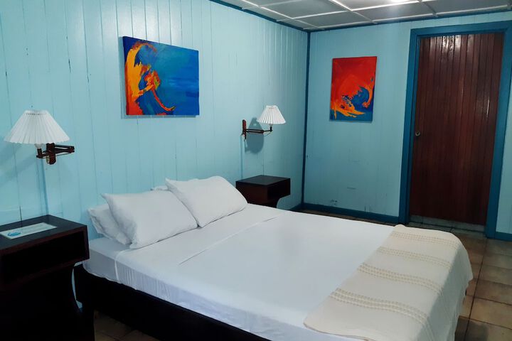 Room 8 of 87