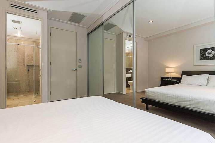 Room 18 of 255