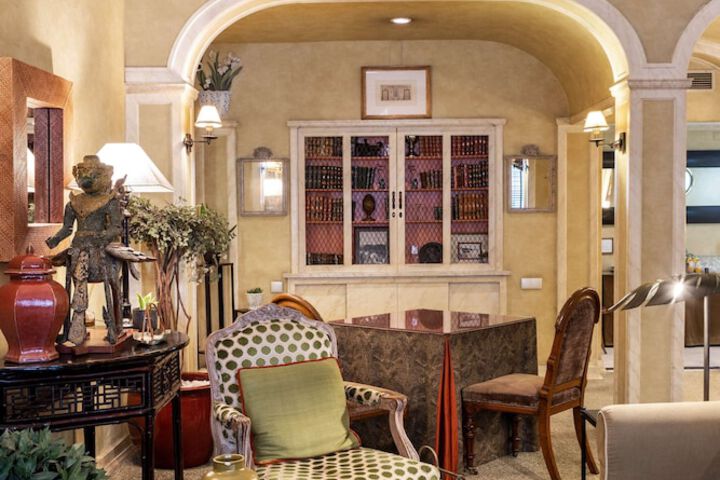 Entrance & Lobby