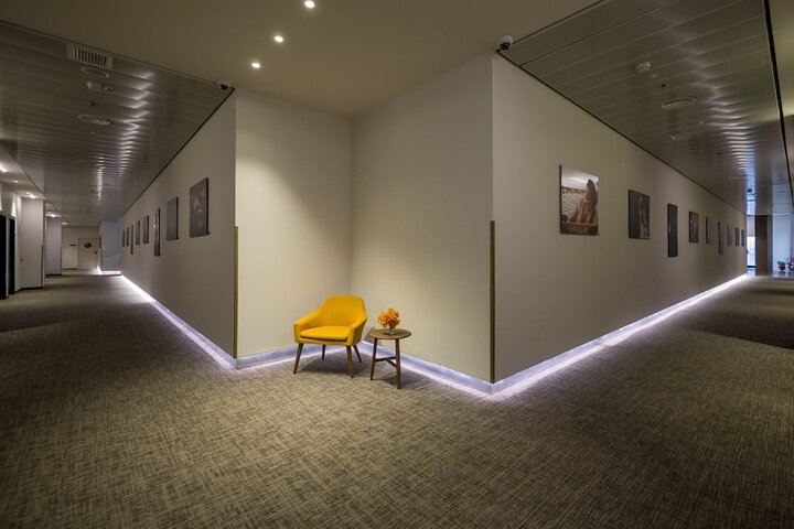 Ballroom/Hall 26 of 32