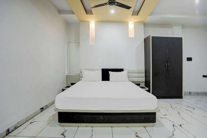 Room 4 of 36