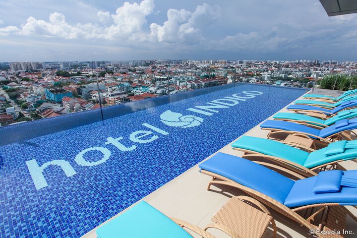 Pools & Facilities