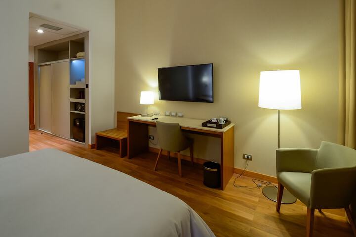 Room 5 of 29